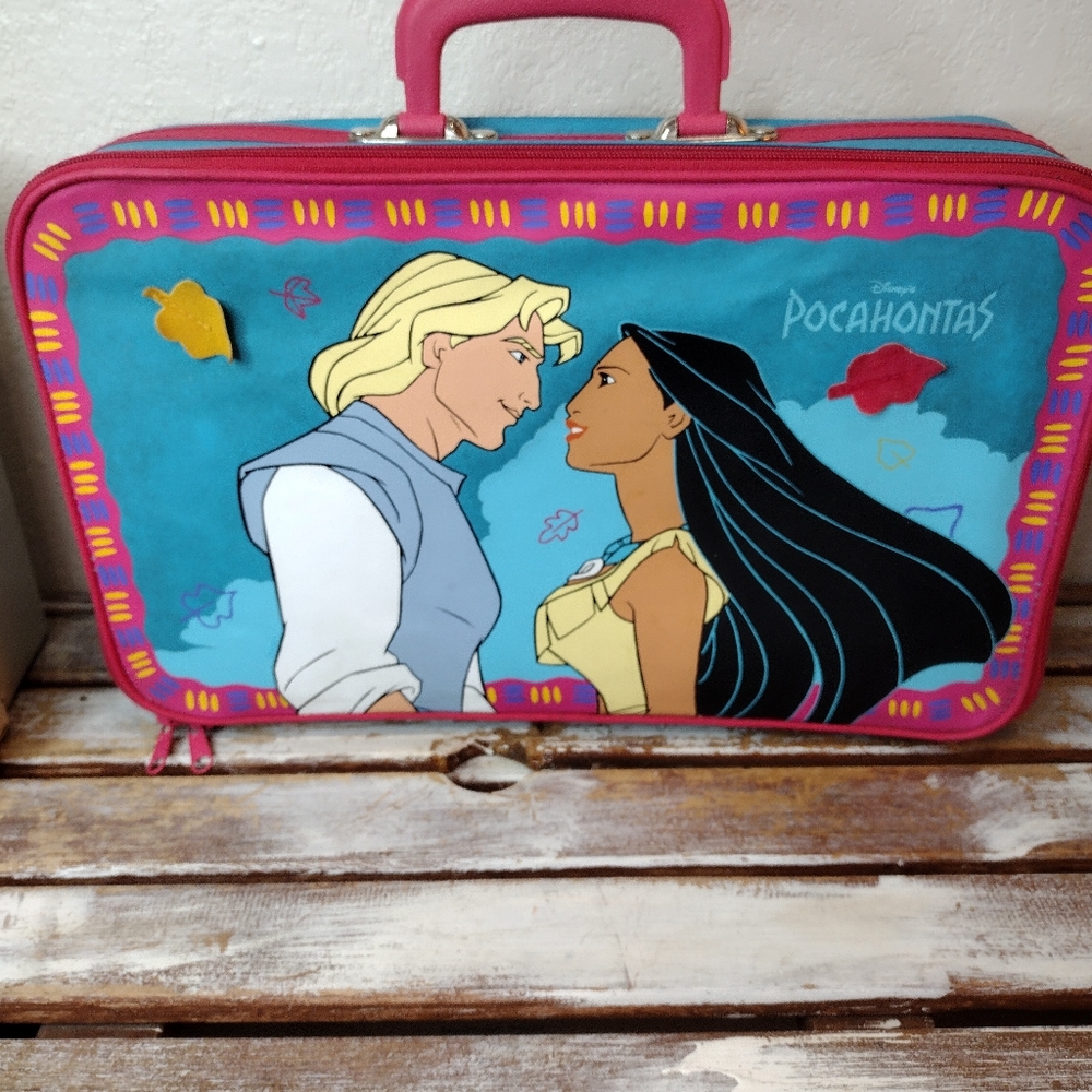 Vintage child's suitcase Disney pocahontas
